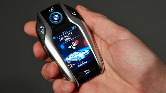 Cung cấp thông tin xe giúp việc làm khóa BMW nhanh chóng hơn