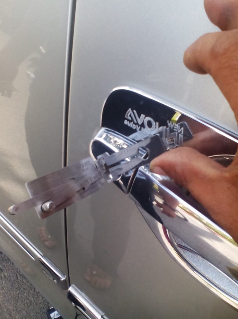Sửa chìa khóa điện xe ô tô